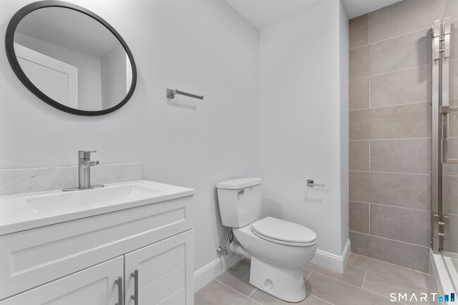 Building Photo - 183 Vesper St