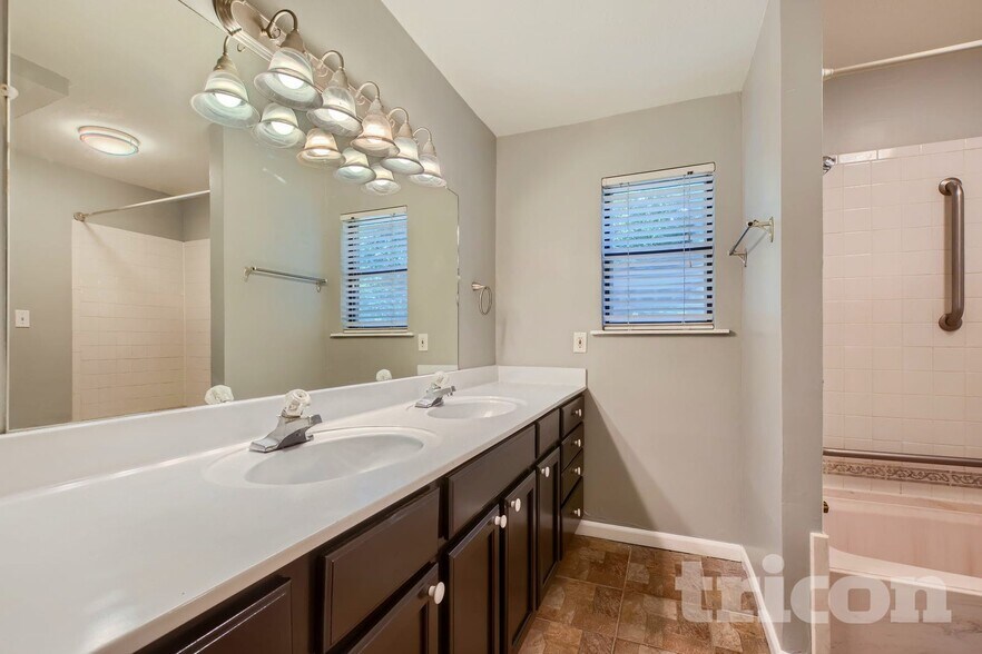 Building Photo - 2606 Olympia Ct