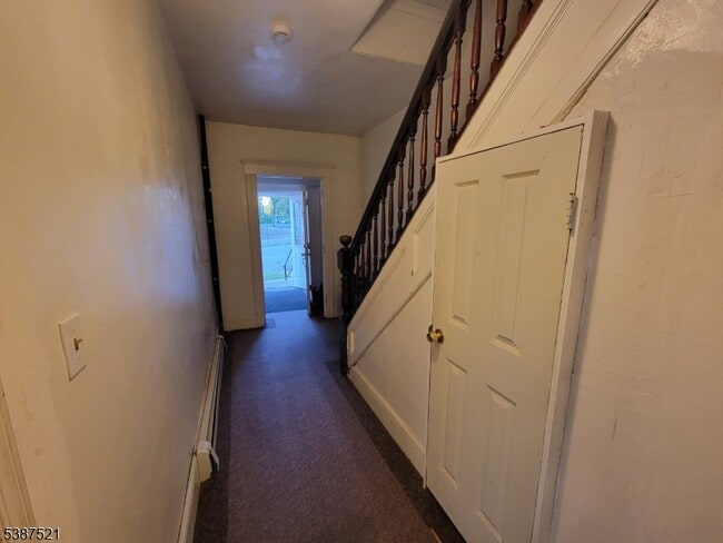 Building Photo - 5 Madison Ave