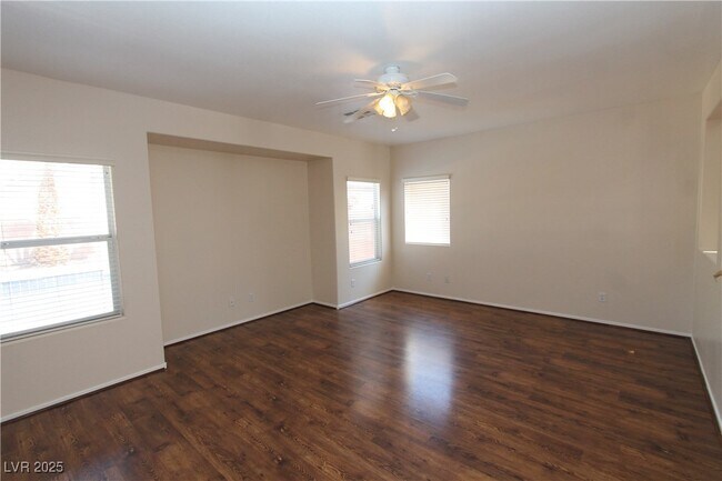 Building Photo - 2586 Highland Cliff Dr