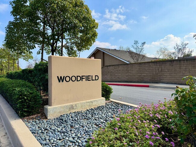 Building Photo - Beautiful 2-Story, 3-Bedroom, 3-Bath Townhome Community Pool