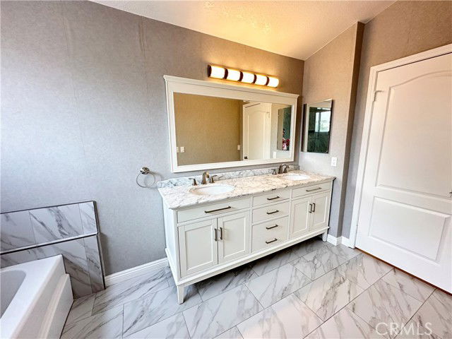 Building Photo - 45202 Pickford Ave