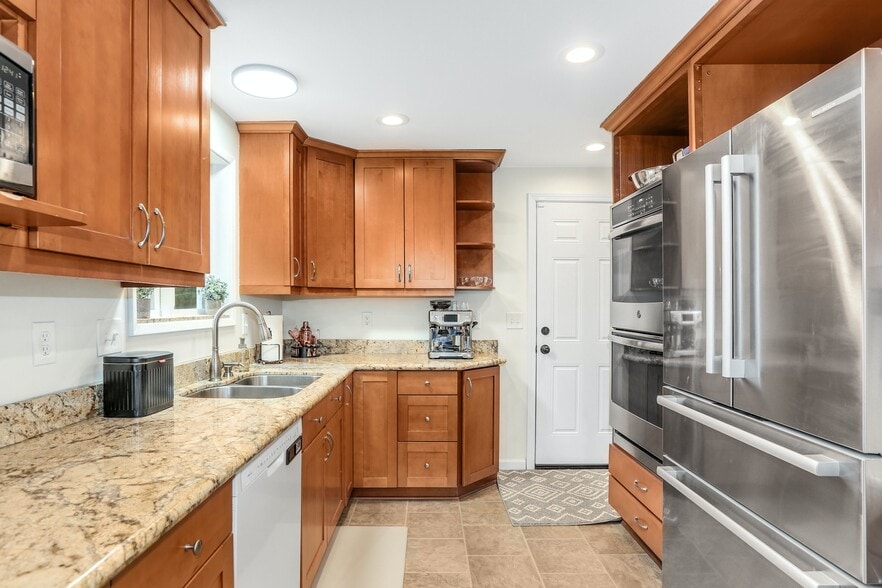 Kitchen - 24116 102nd Pl W