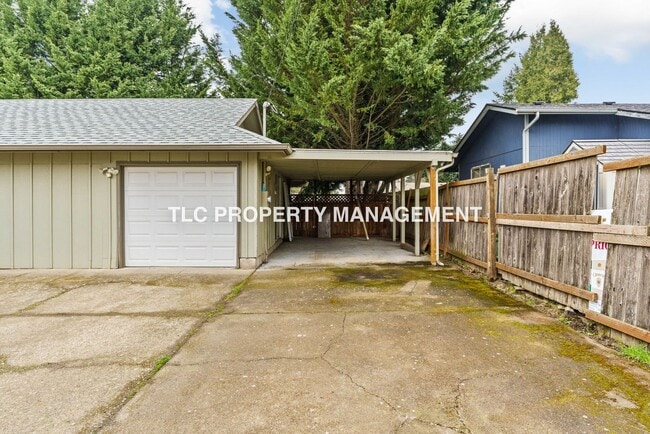 Building Photo - 2082 Ohio St