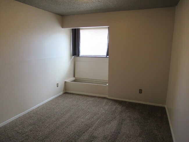 Building Photo - 980 Holli Springs Ln