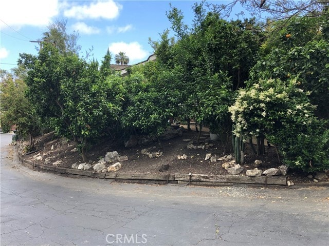 Building Photo - 12 Coach Rd