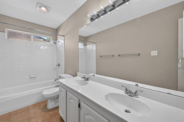 Building Photo - 11613 Alexandria Dr