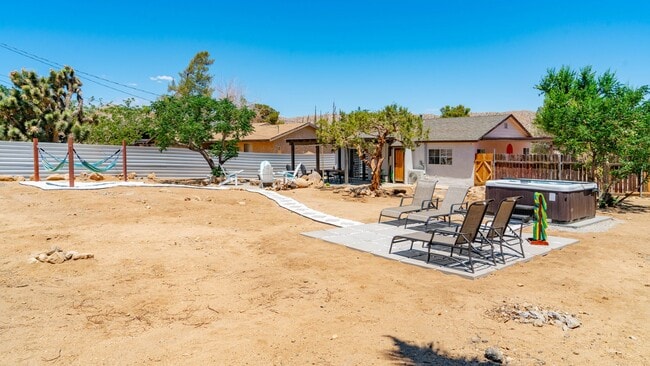 Building Photo - Fully Furnished Home in Yucca Valley