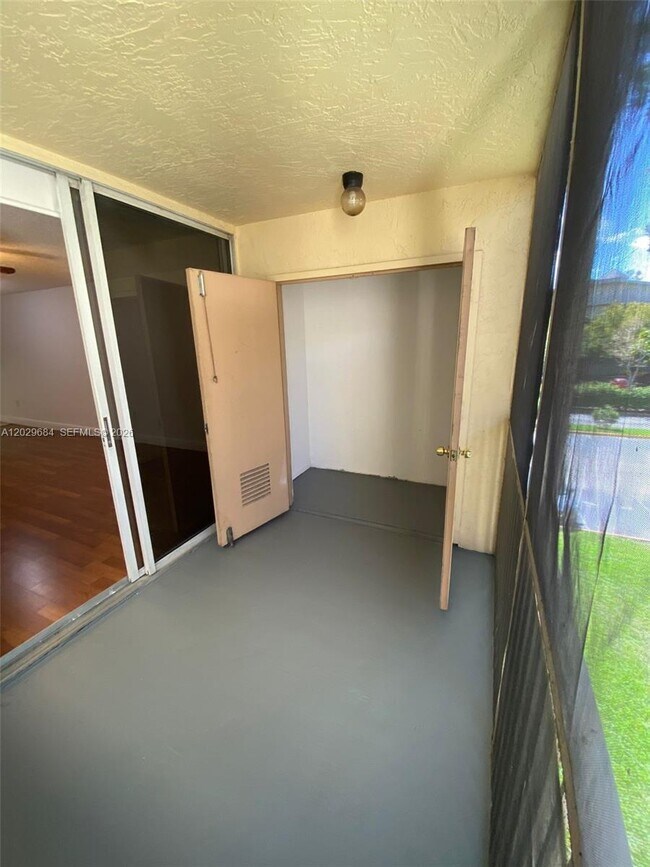 Building Photo - 8323 Lake Dr