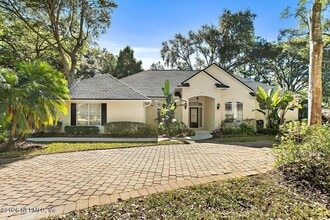 Building Photo - 639 Queens Harbor Blvd