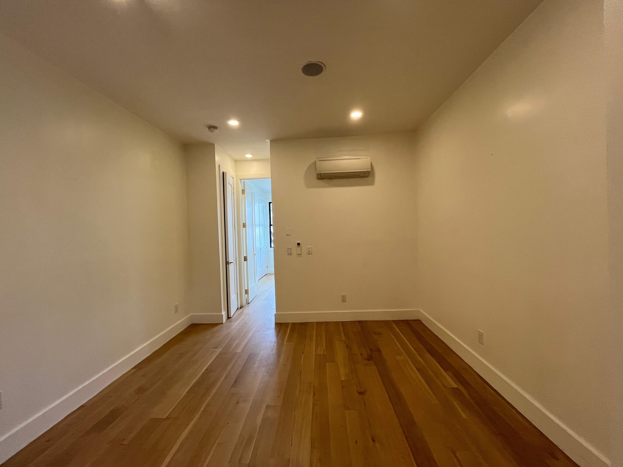 Building Photo - 51 Grace St