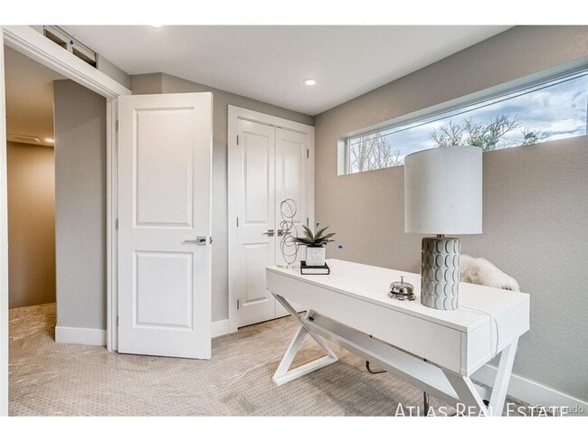 Building Photo - 88 Galapago St