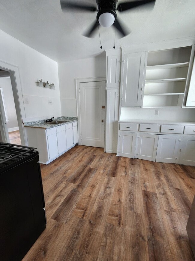 Building Photo - 3634 Hildana Rd