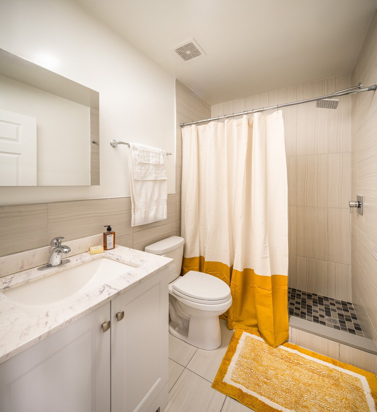 Building Photo - 423 Pacific St