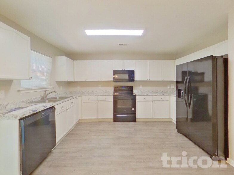 Building Photo - 4614 Christenbury Hills Ln