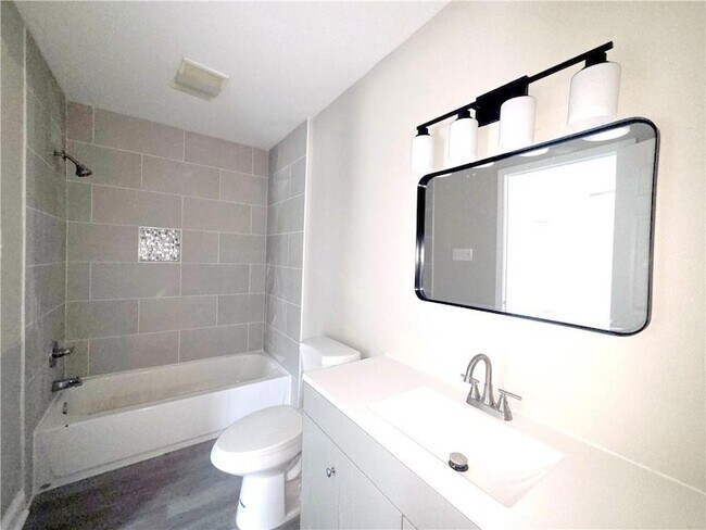 Building Photo - 6038 N Rampart St