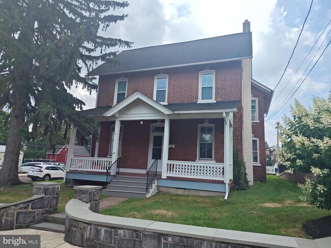 Building Photo - 602 Arch St