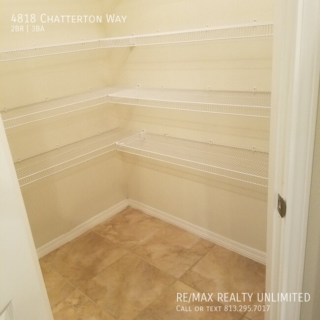 Building Photo - 4818 Chatterton Way