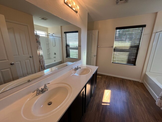 Building Photo - 4 Bedroom + Den Home in the Cameron Ranch ...