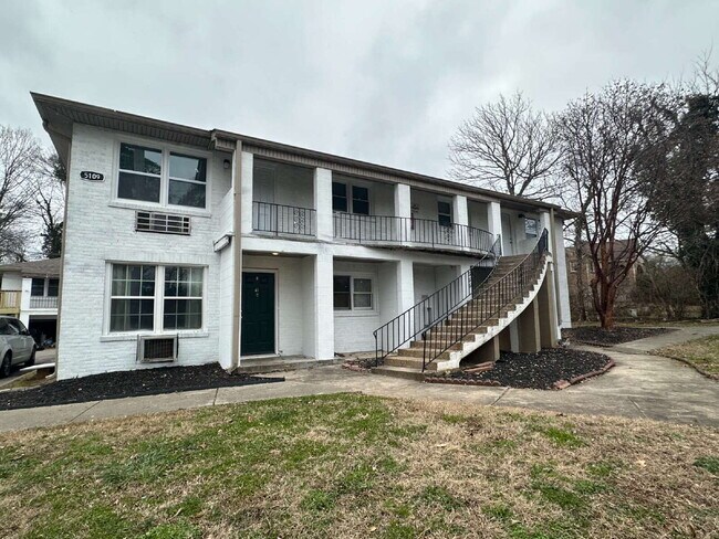 Primary Photo - Fountain City | Renovated Units | Washer/D...