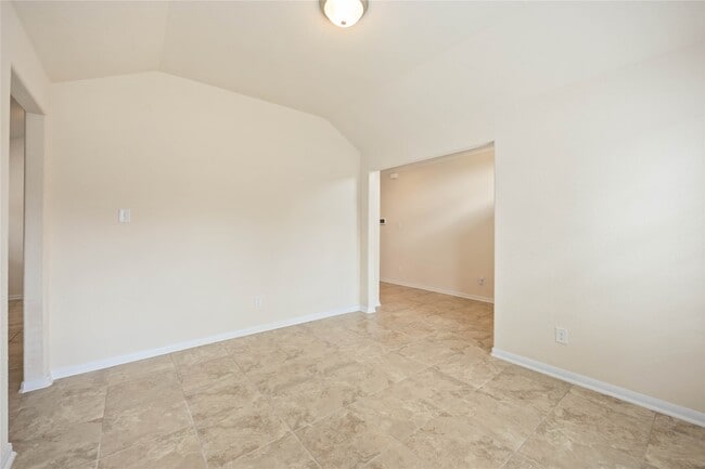 Building Photo - 14547 Myers Dr