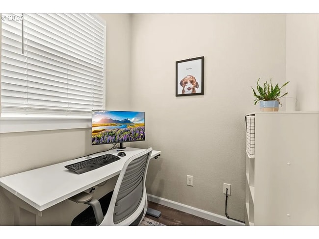Building Photo - Modern Comfort Meets Convenience in Happy ...