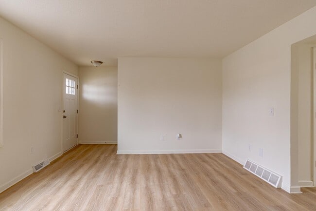 Building Photo - 311 S Atcher St