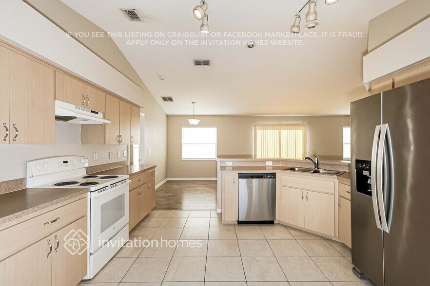 Building Photo - 5238 Snowy Heron Dr