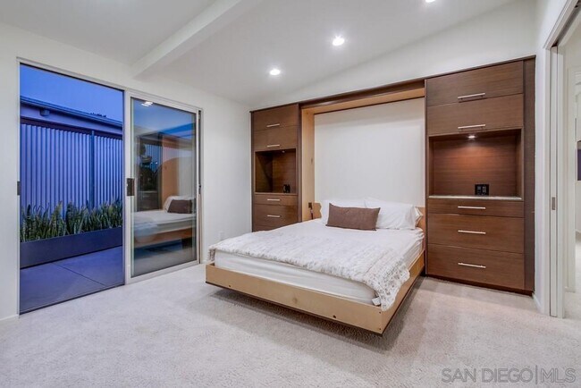 Building Photo - 4957 Pacifica Dr
