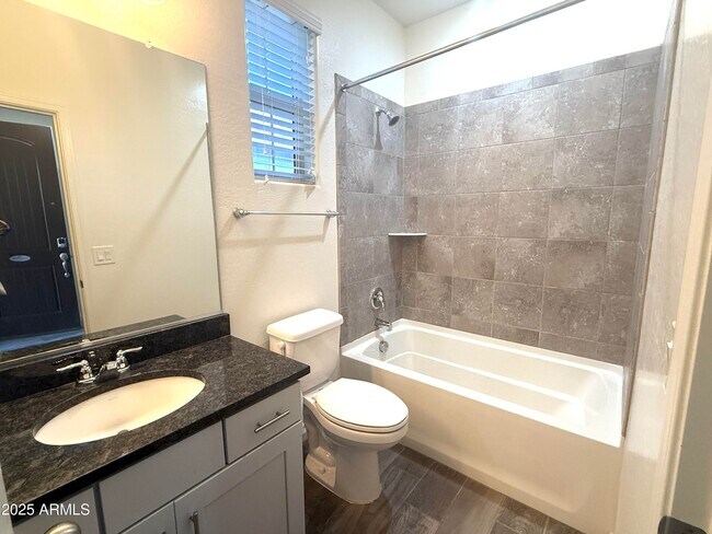 Building Photo - 3923 E Desert Broom Dr