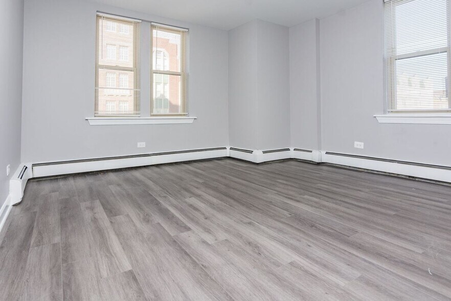 Building Photo - 7147 S Jeffery Blvd