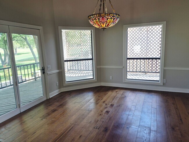 Building Photo - Golf Course Living in The Hills – 4 Bed in Lakeway