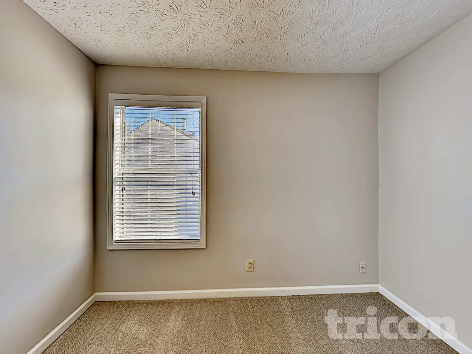 Building Photo - 4242 Tenneyson Ln