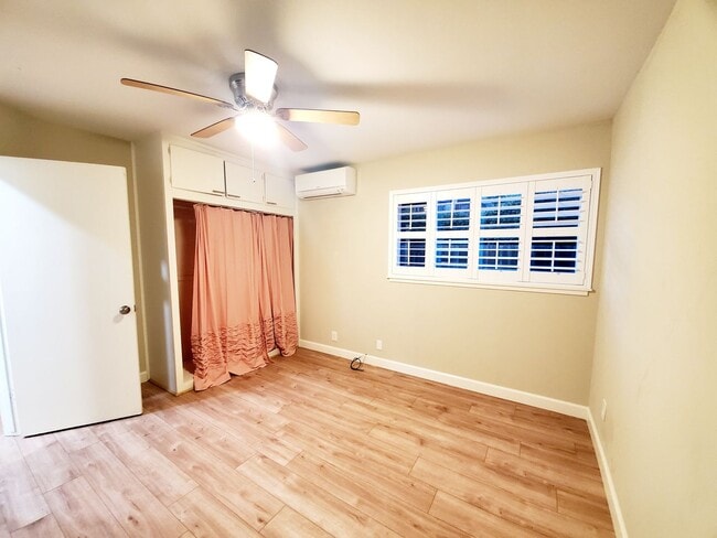 Building Photo - 2 bedroom home with garage, solar power, A...