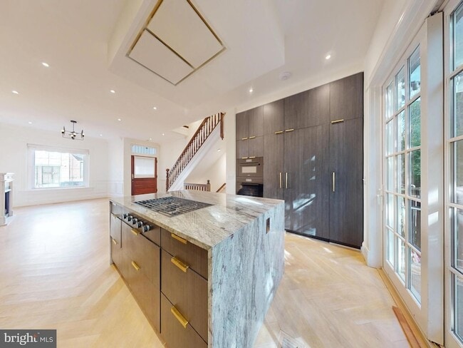 Building Photo - 1808 Riggs Pl NW