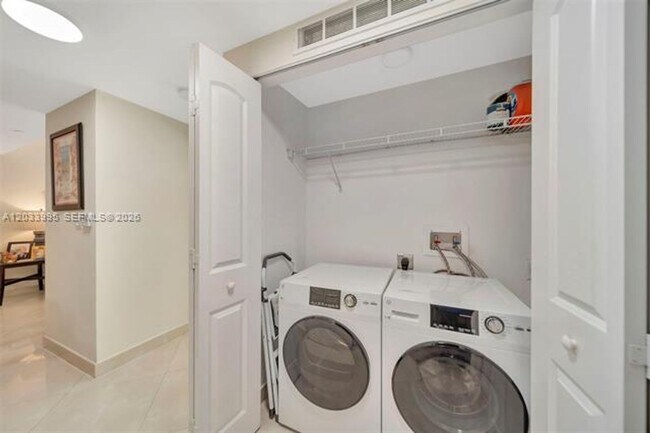 Building Photo - 7355 SW 89th St