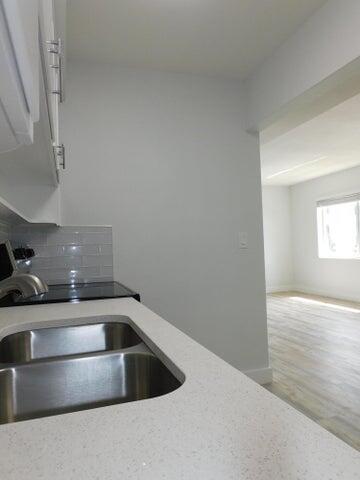 Building Photo - 15 S Palmway