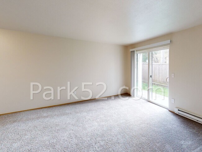 Building Photo - Tacoma Area 3 Bedroom Townhome