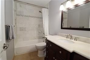 Building Photo - 6401 Sedgewyck Cir W