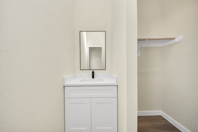 Building Photo - 8025 Peachtree St