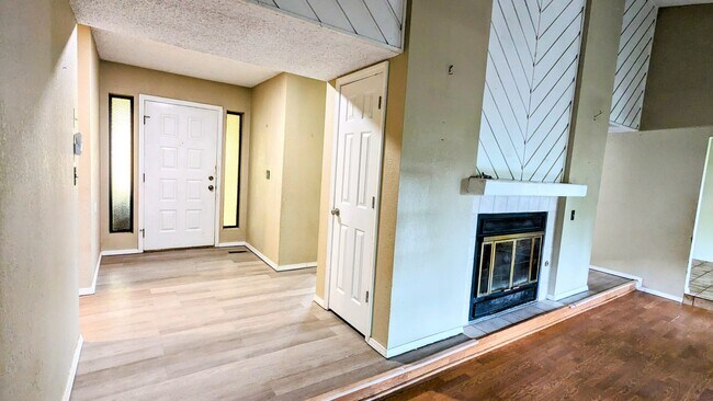 Building Photo - 7720 S Lakewood Ave