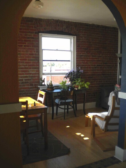 Primary Photo - 211 E Grand Ave