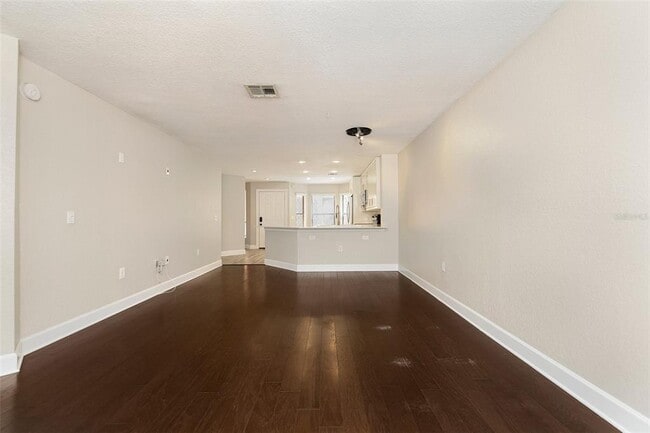 Building Photo - 7711 Sugar Bend Dr