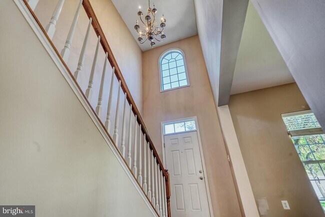 Building Photo - 42245 Sweet Ct