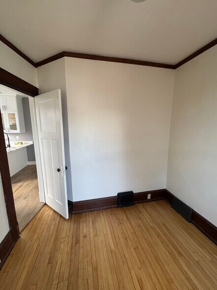 Building Photo - 2990 S Wentworth Ave