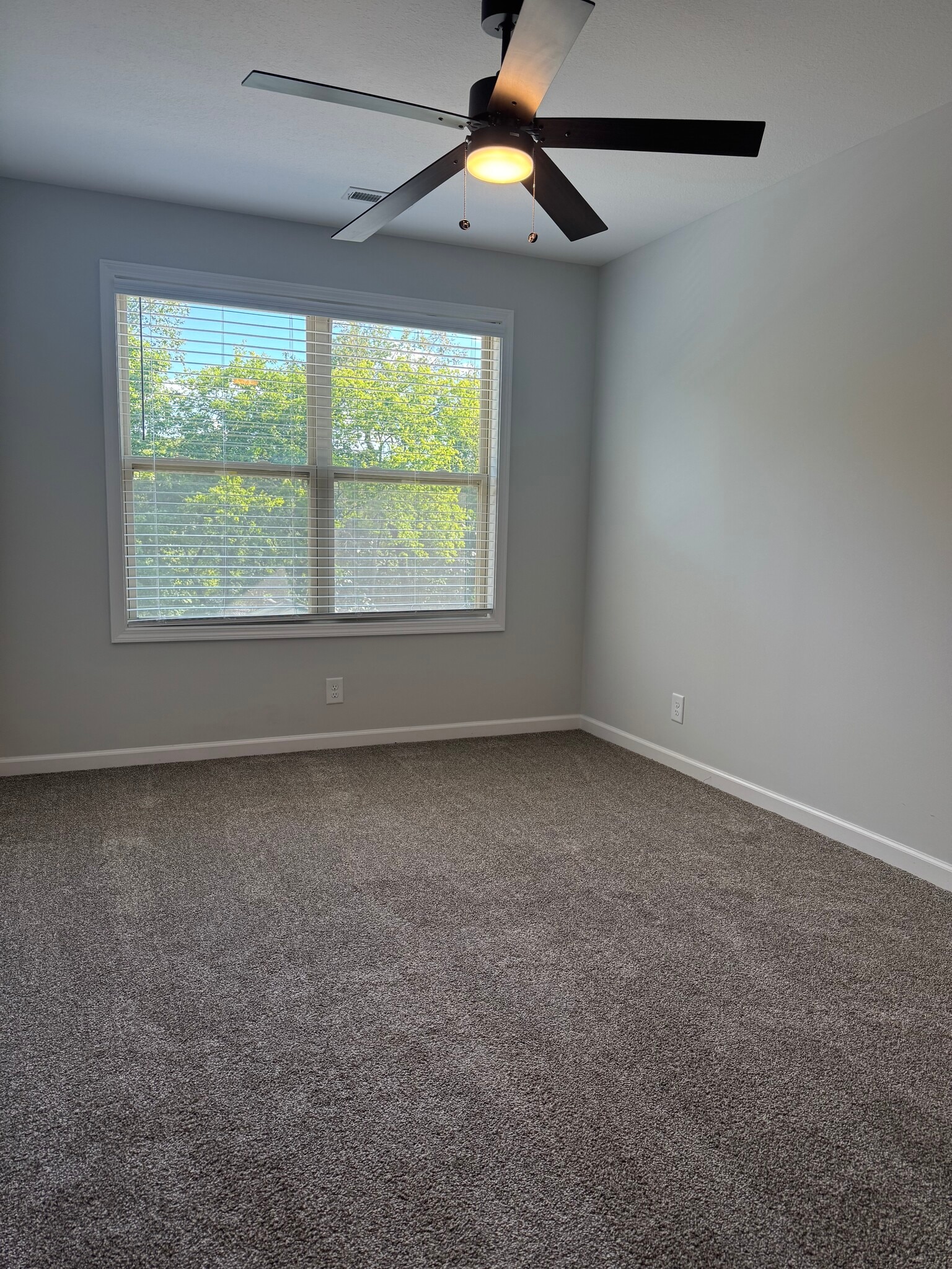 Guest Room 2 - 704 Crossland Ave