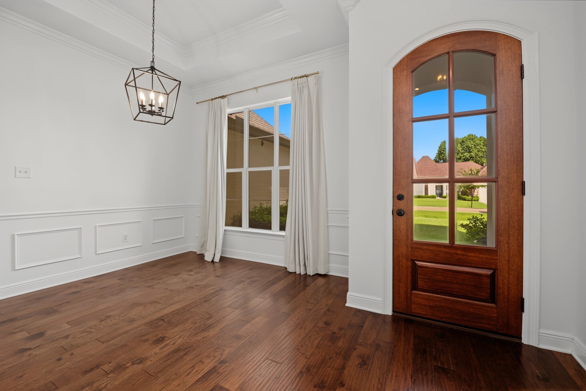 Building Photo - 404 Golden Leaf Ct