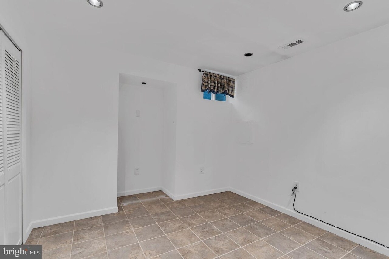 Building Photo - 1344 Grant St