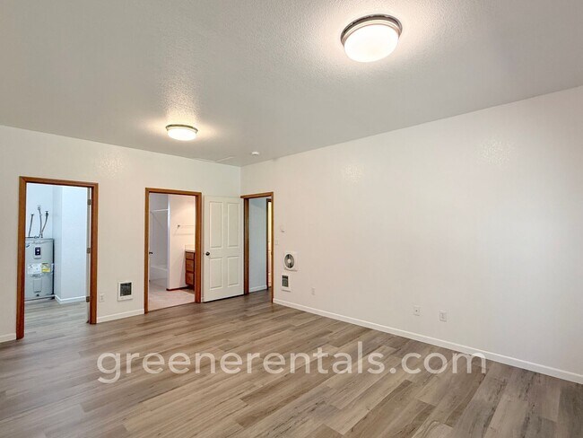 Building Photo - Spacious 2BR/2BA Rambler in Tumwater