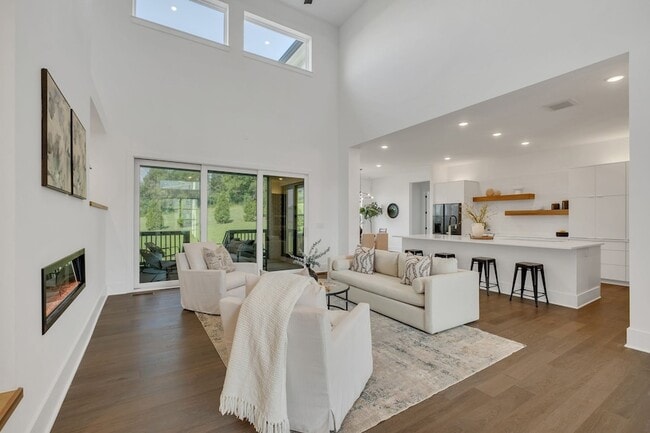 Building Photo - 6409 HIgh Top Ct